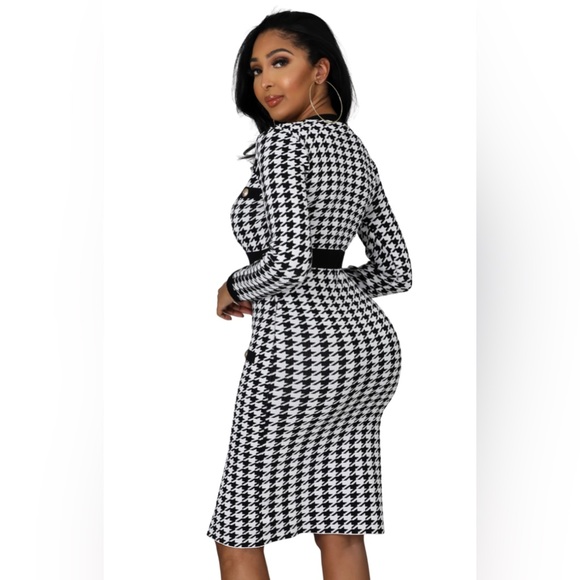 Women’s Houndstooth Print Body-con Sweater Dress - Picture 2 of 4